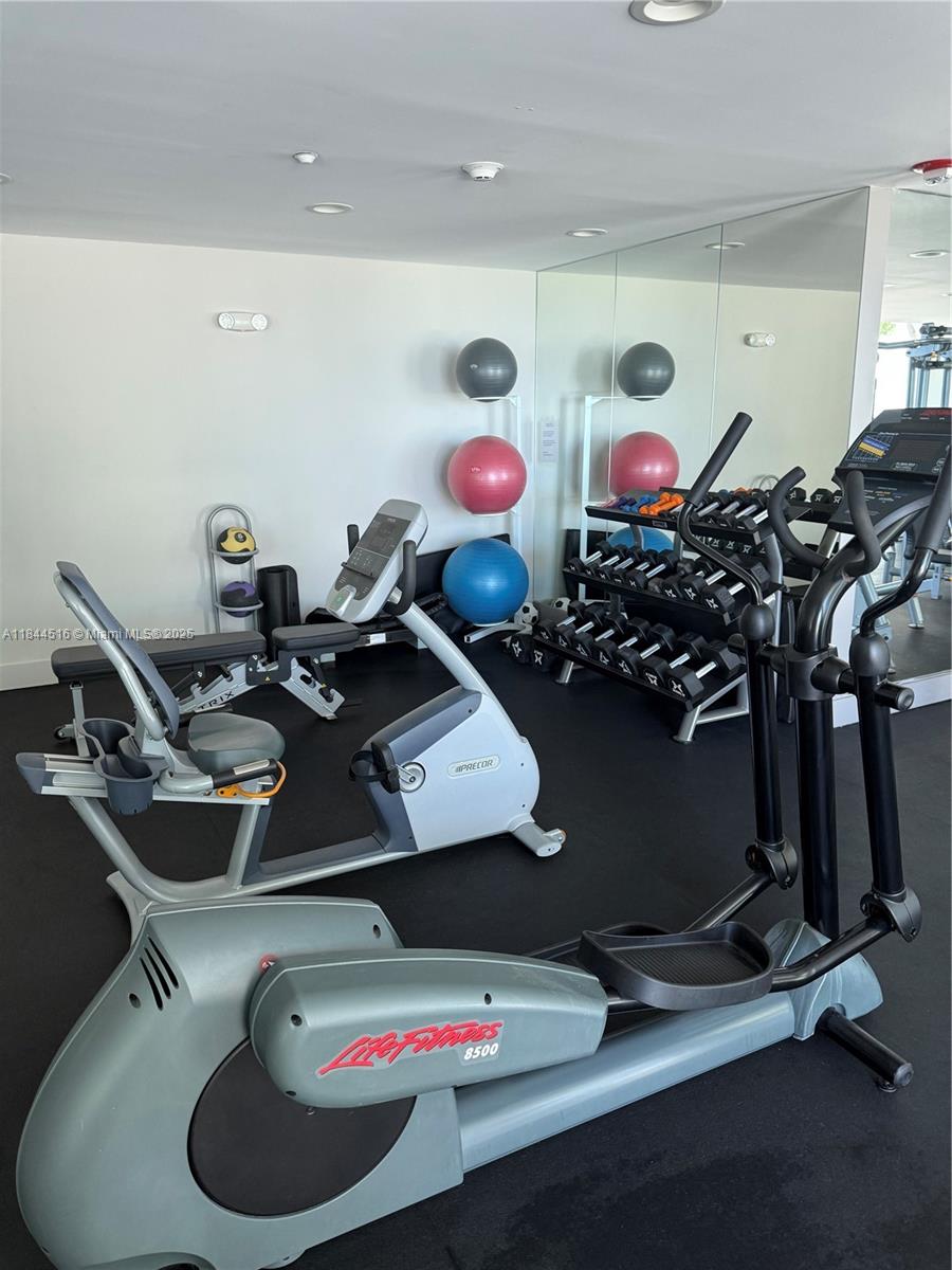 CAPOBELLA CONDOMINIUM - Residential Lease