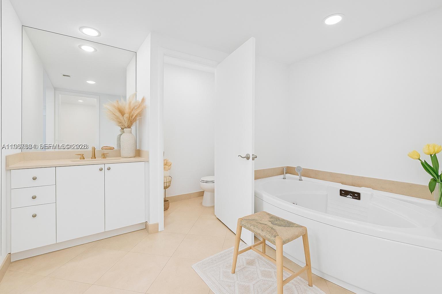 CLUB TOWER THREE CONDO - Residential