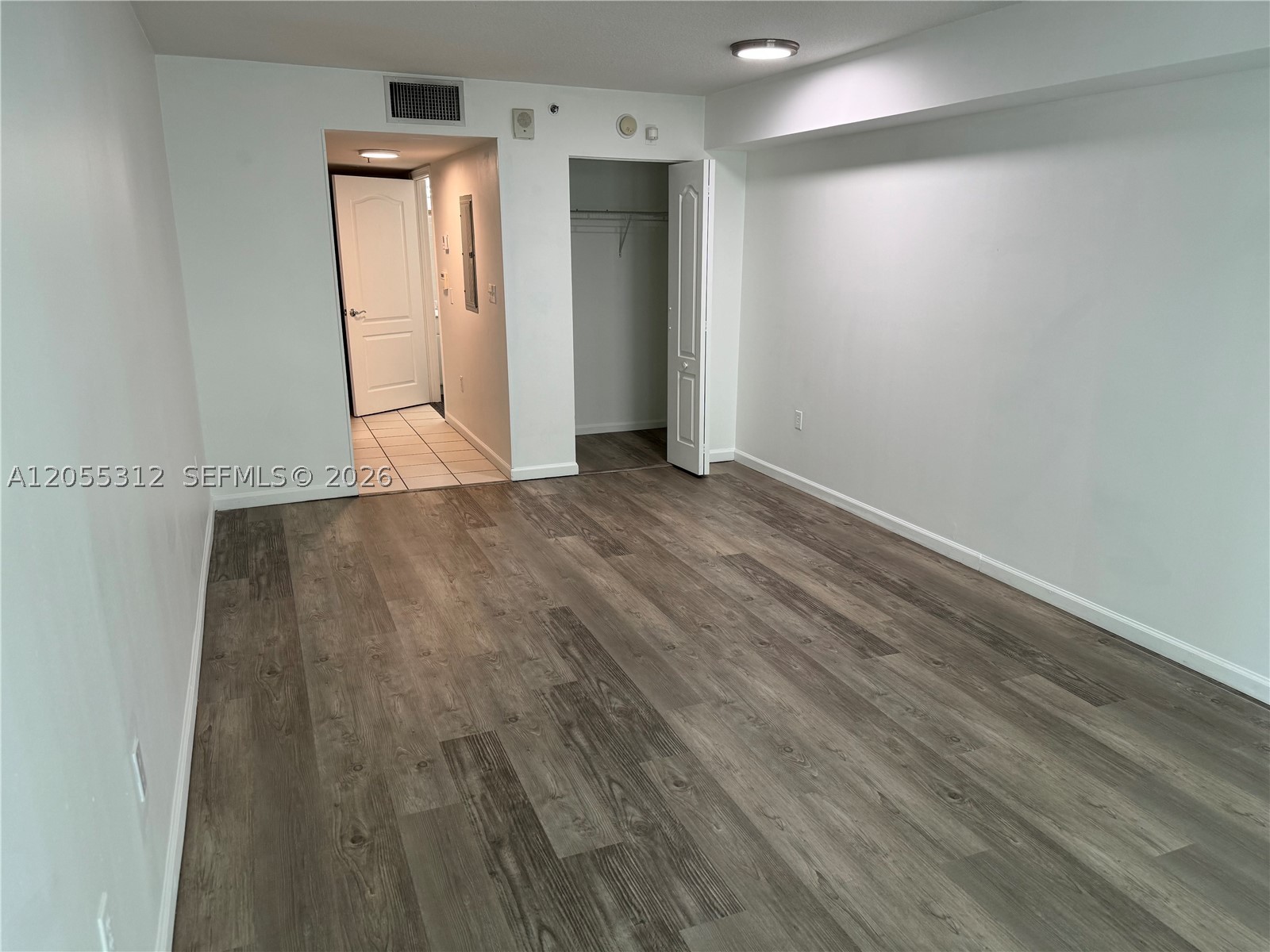 Photo 1 of 18 — 1200 Brickell Bay Dr 2310, Miami, FL 33131