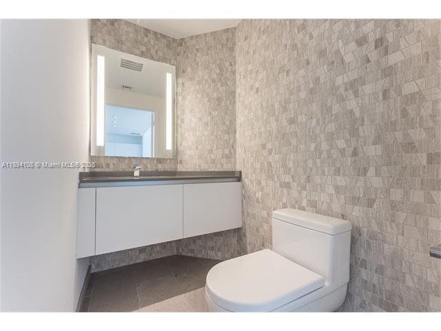 Reach Condo - Residential Lease