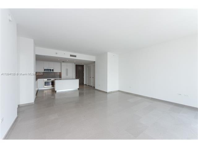 Reach Condo - Residential Lease