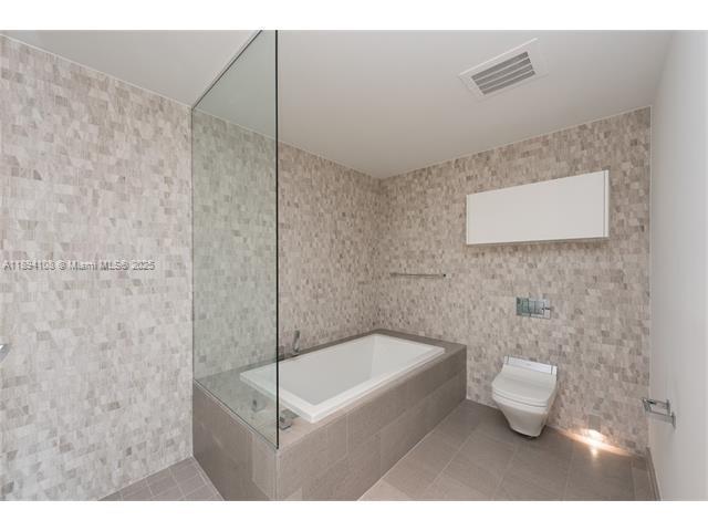 Reach Condo - Residential Lease