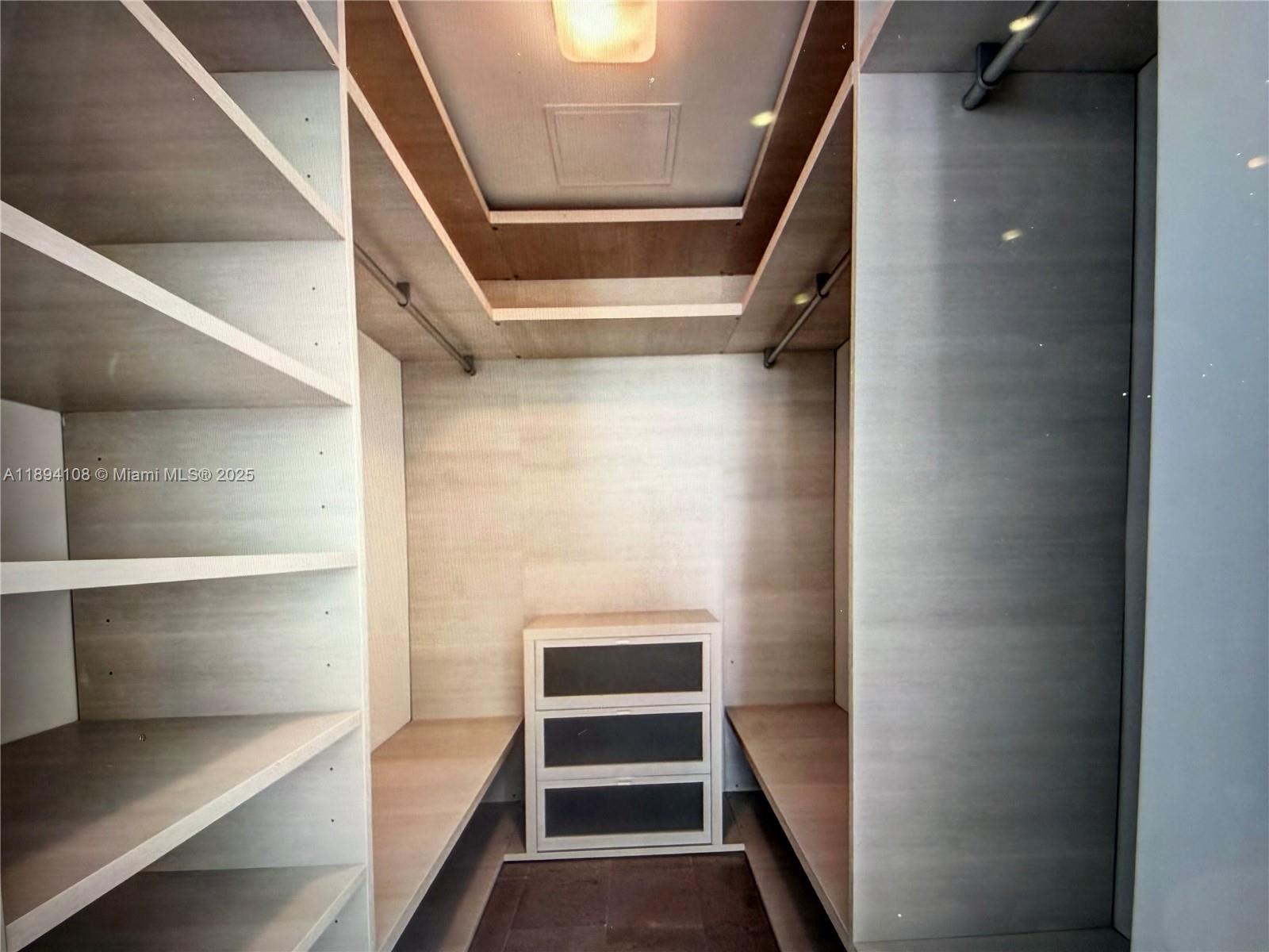 Reach Condo - Residential Lease