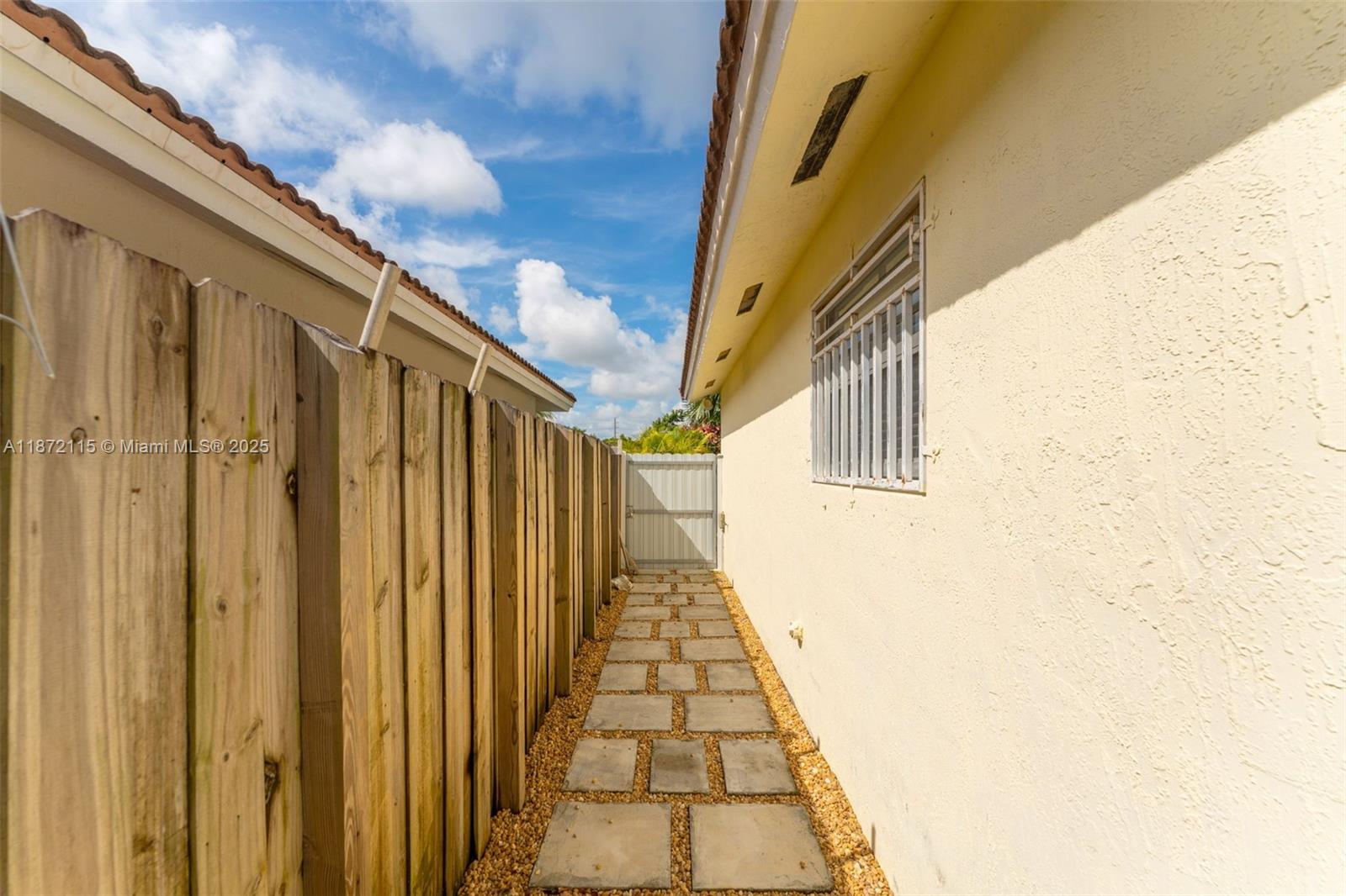 ABEL HOMES AT CAMBRIDGE E - Residential