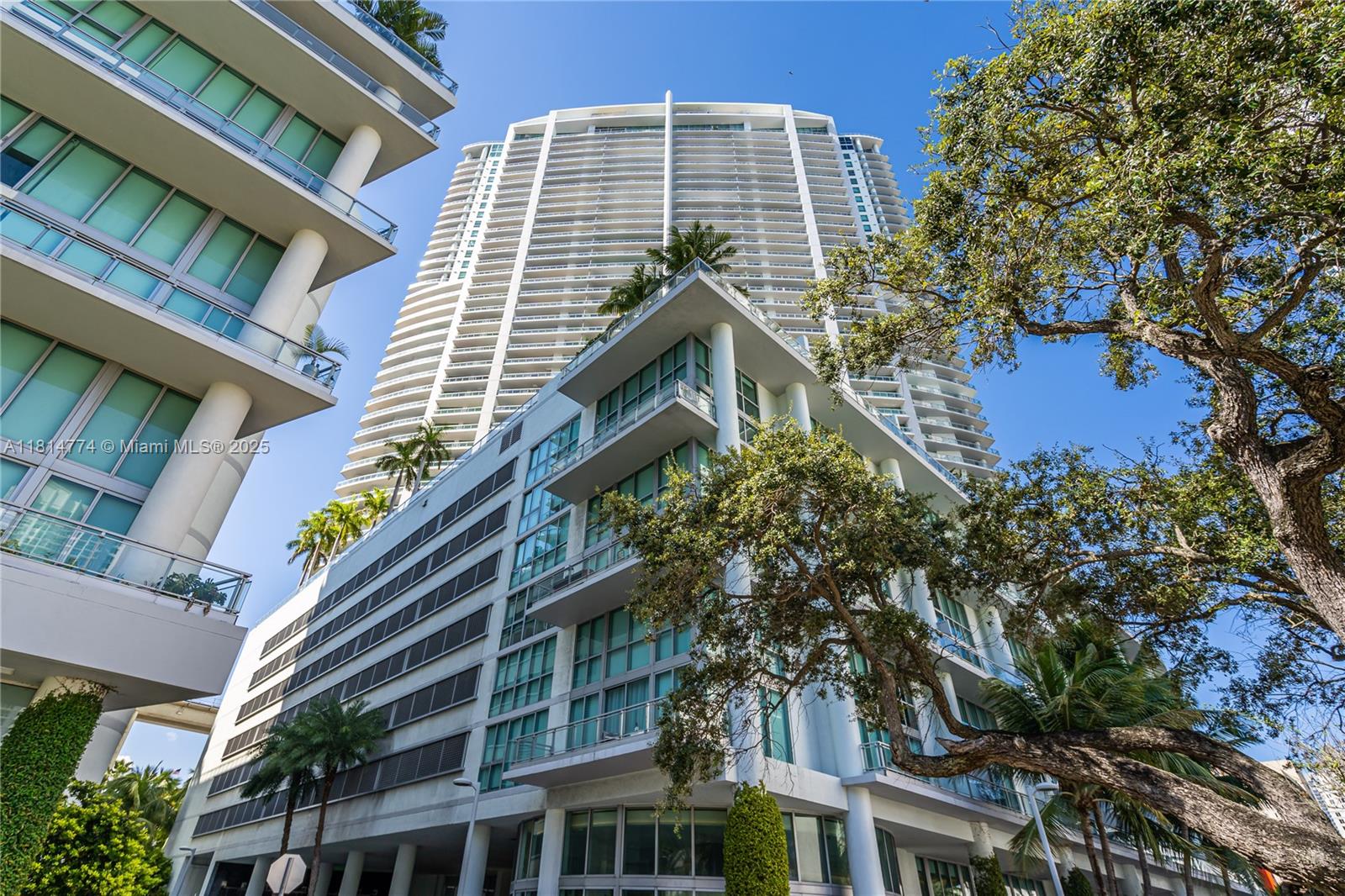 IVY CONDO - Residential
