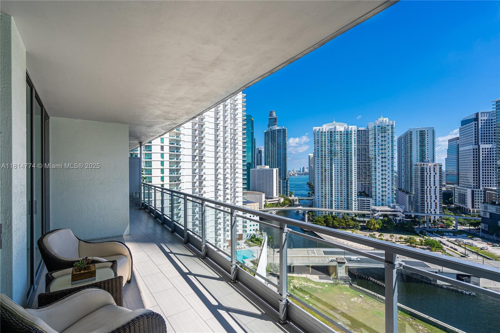 90 SW 3rd St 2513