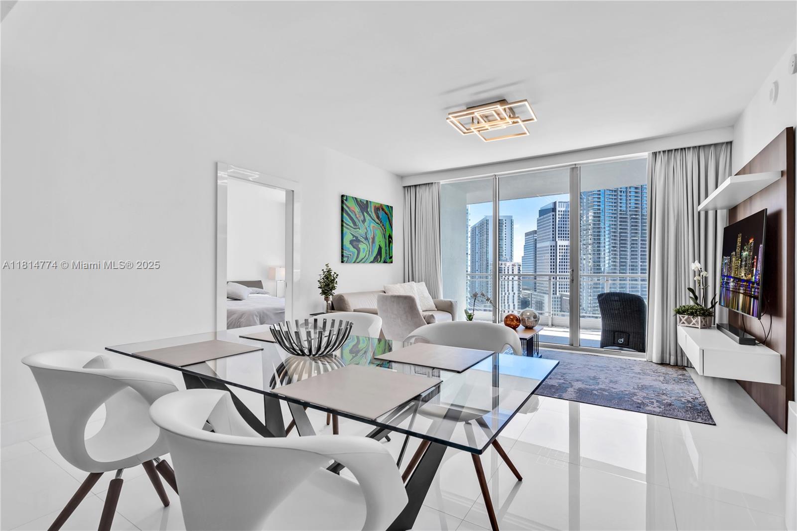 IVY CONDO - Residential