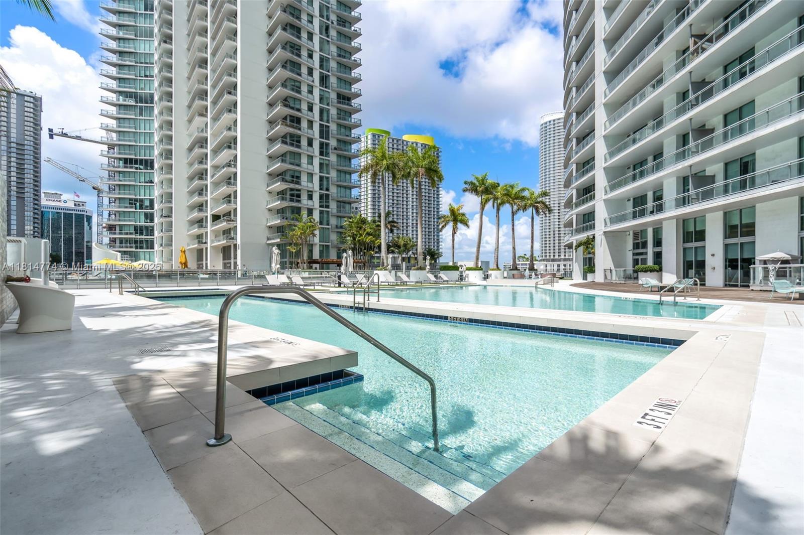 IVY CONDO - Residential