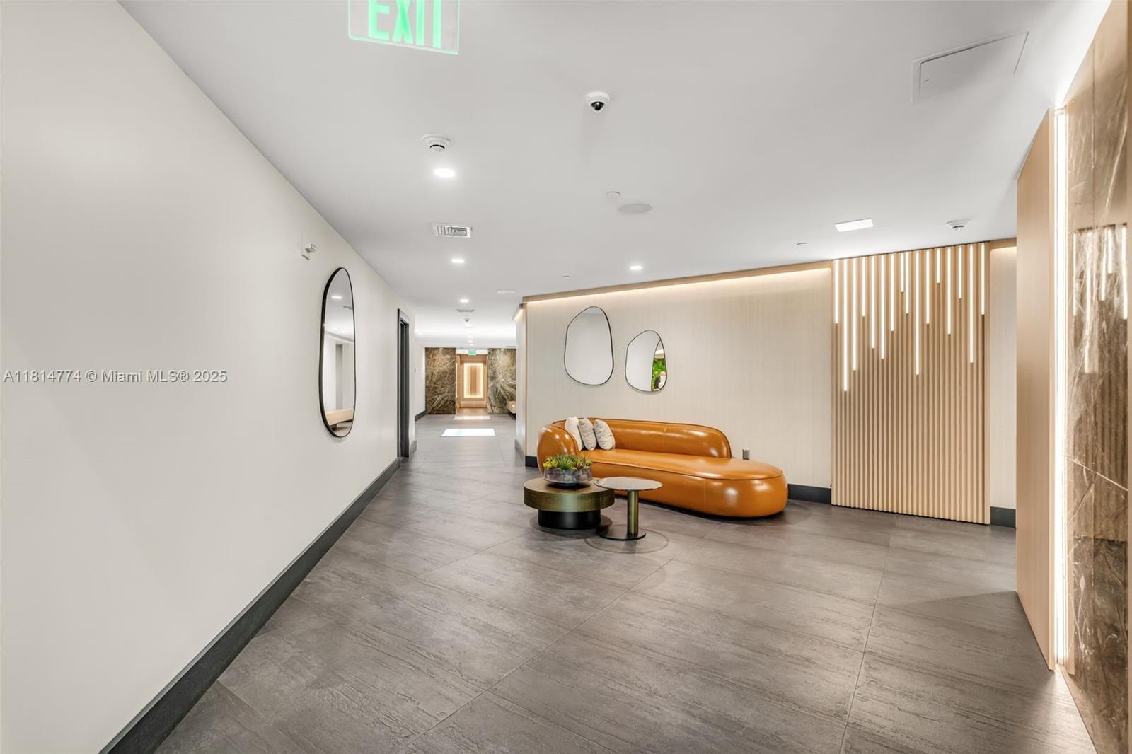 IVY CONDO - Residential