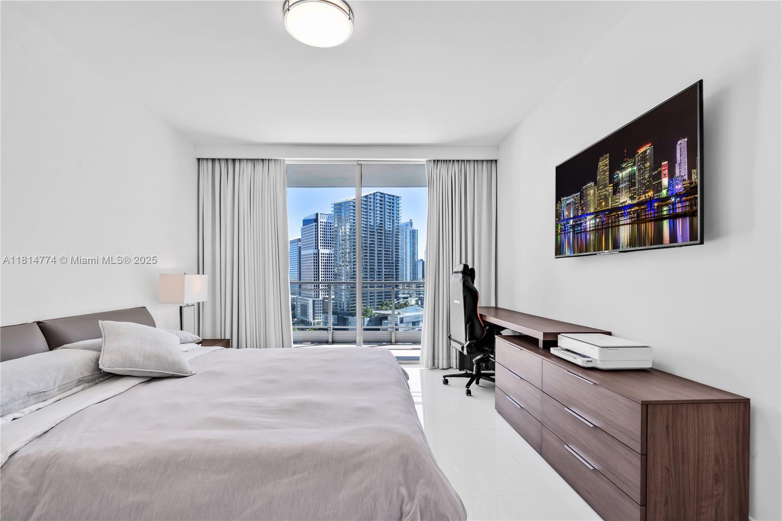 IVY CONDO - Residential