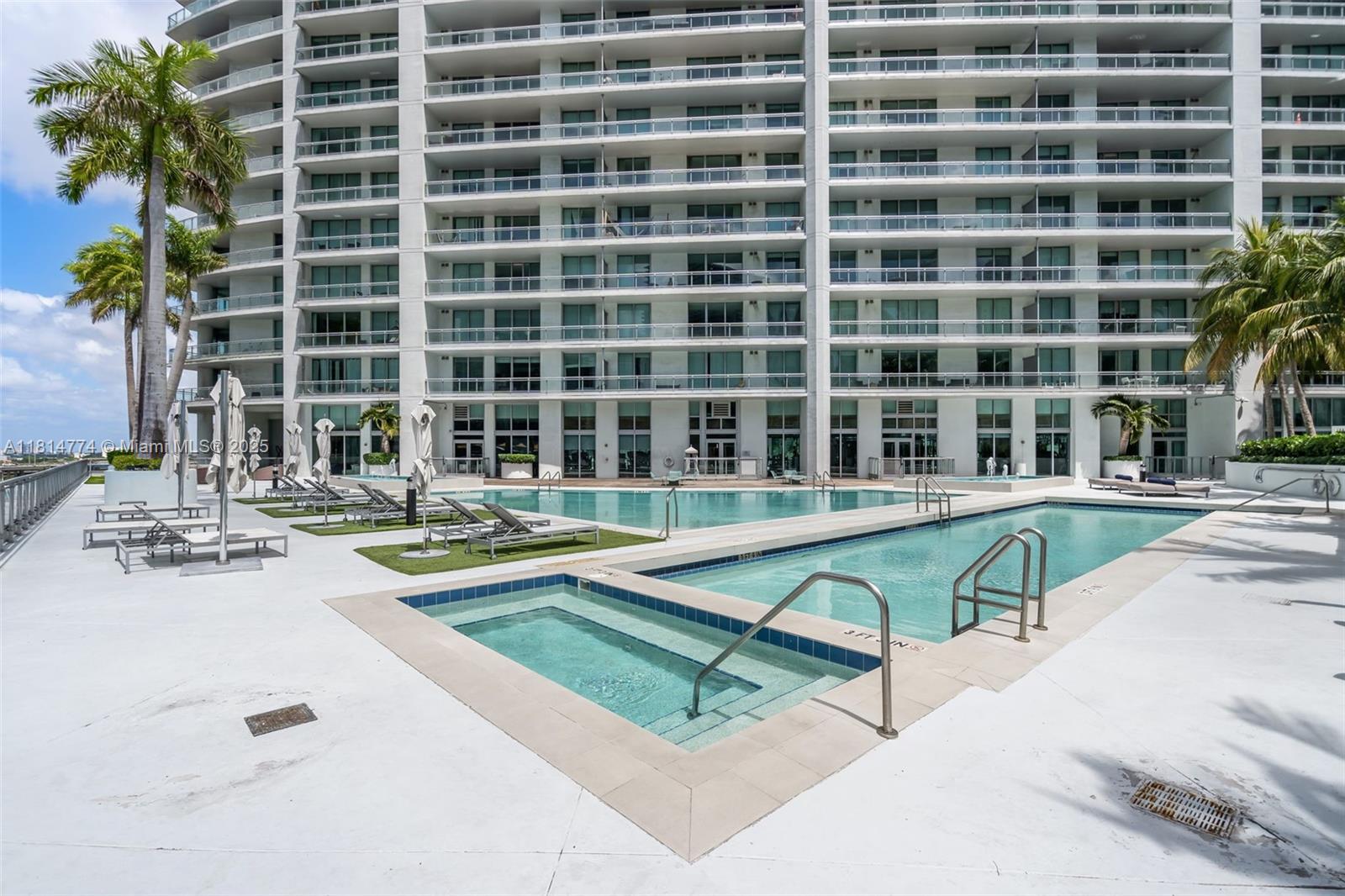 IVY CONDO - Residential