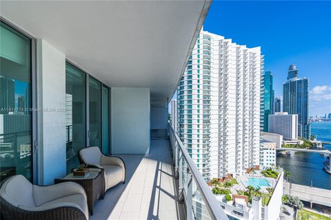 90 SW 3rd St 2513 Miami FL 33130