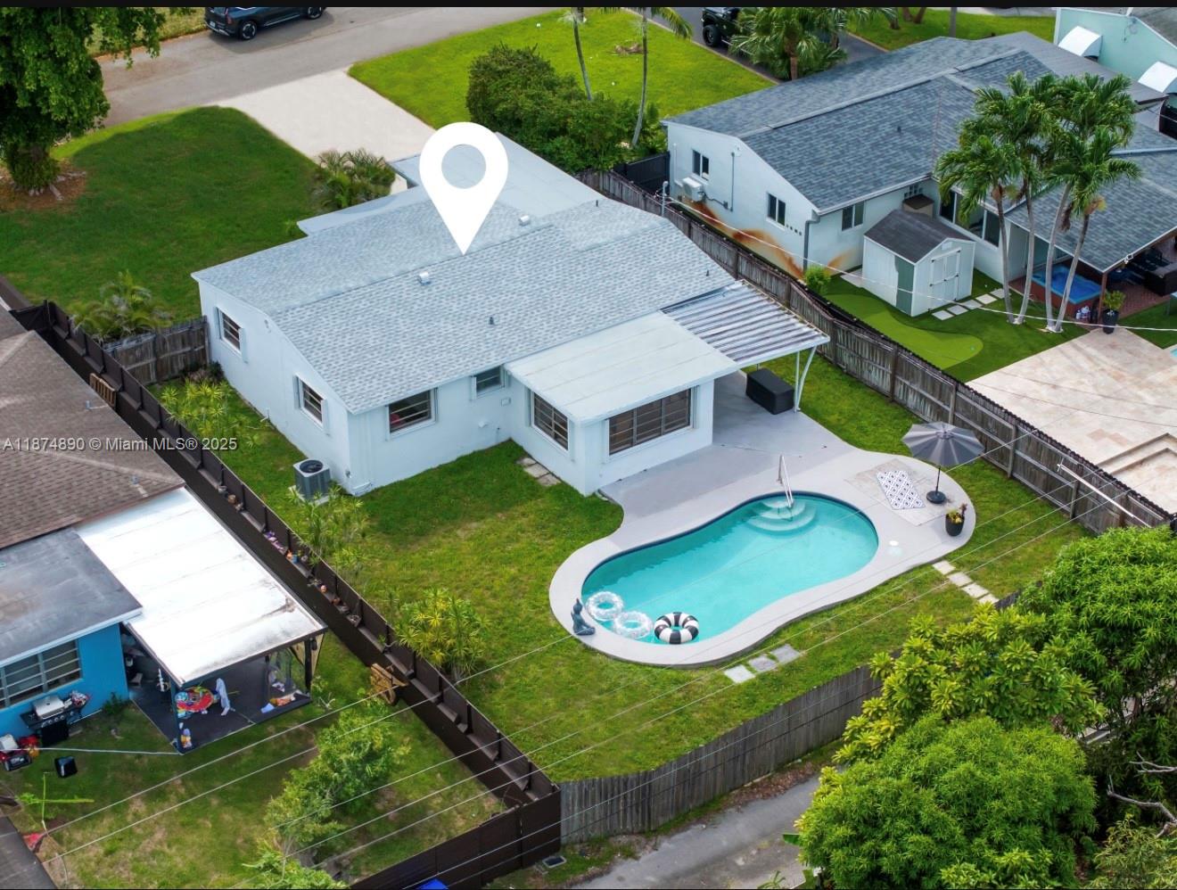 CENTRAL GOLF SEC OF HOLLY - Residential