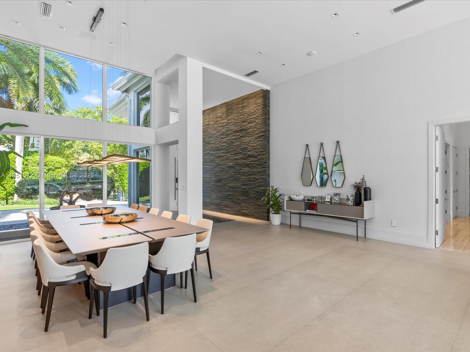 GOLDEN BEACH SEC D - Residential
