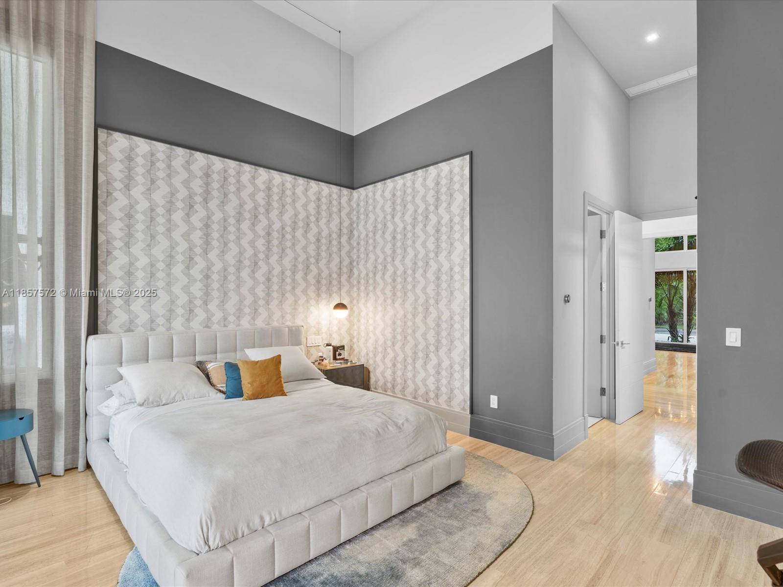 GOLDEN BEACH SEC D - Residential