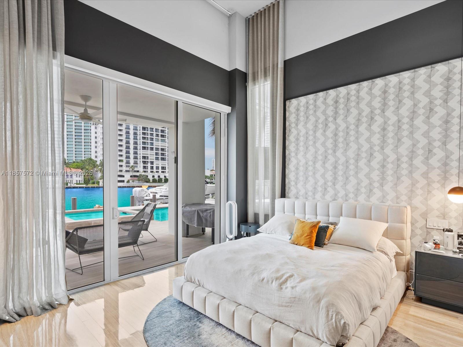 GOLDEN BEACH SEC D - Residential