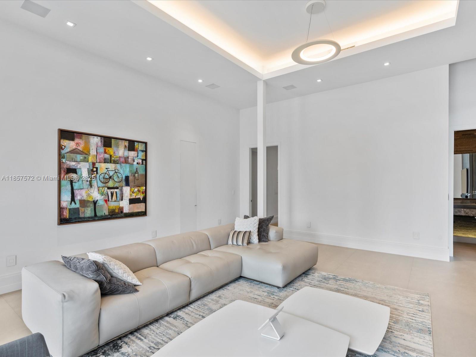 GOLDEN BEACH SEC D - Residential