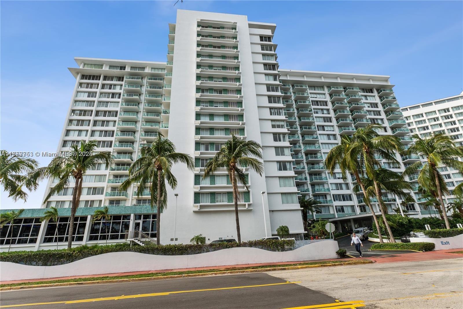 Rental Property at 1000 West Ave 307, Miami Beach, Miami-Dade County, Florida - Bedrooms: 1 
Bathrooms: 1  - $2,950 MO.