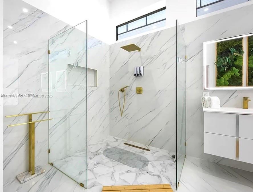 NORTH BAL HARBOUR - Residential