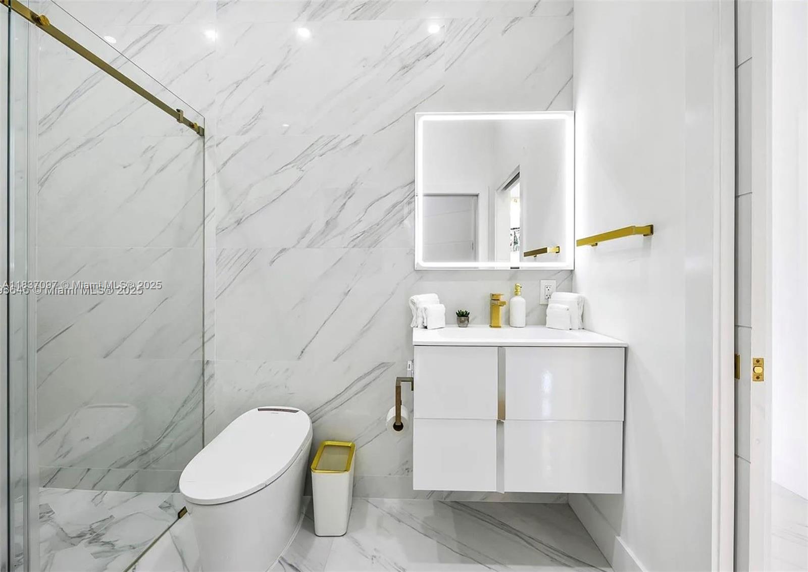 NORTH BAL HARBOUR - Residential