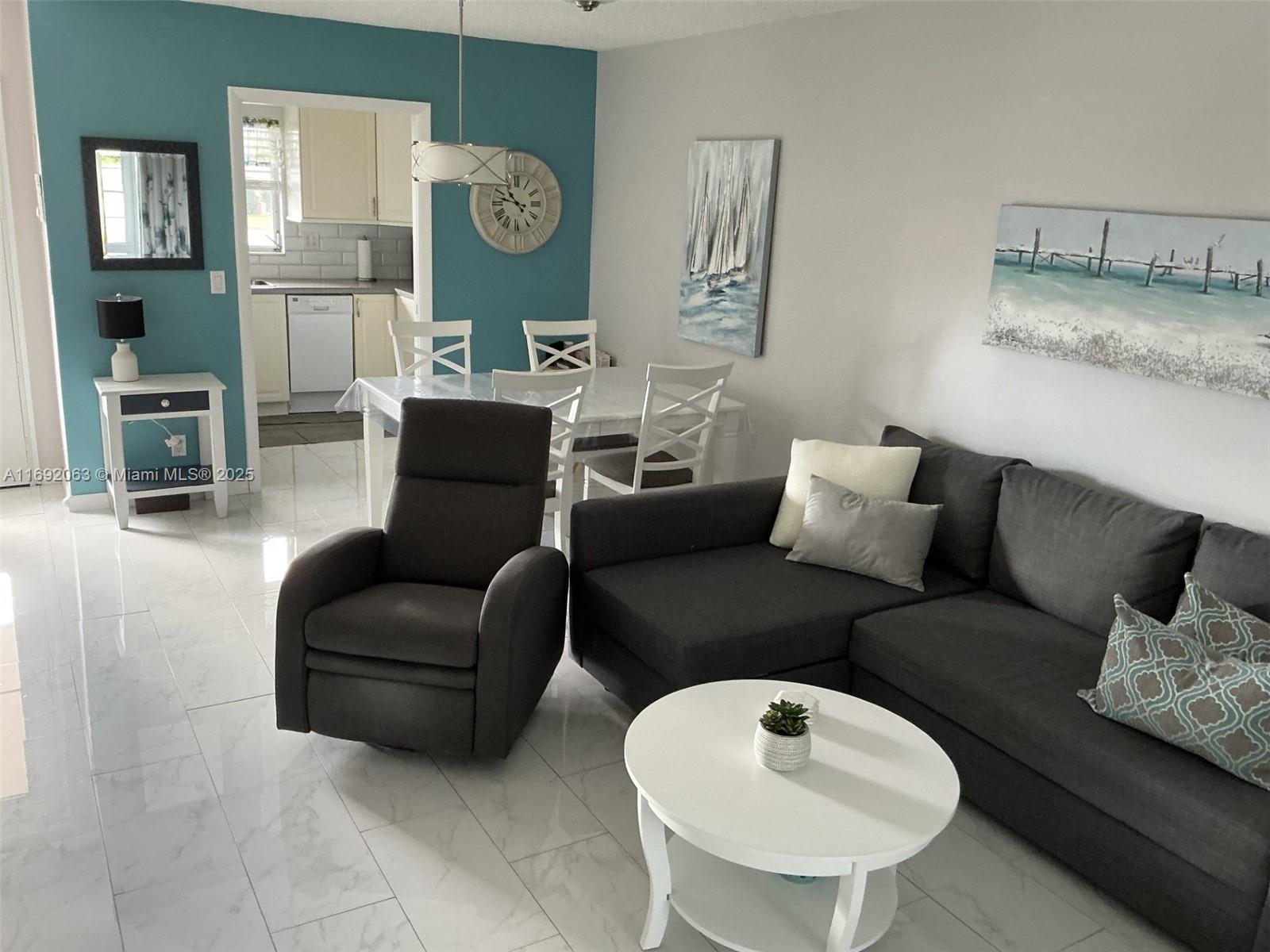 CRESTHAVEN VILLAS CONDO 2 - Residential