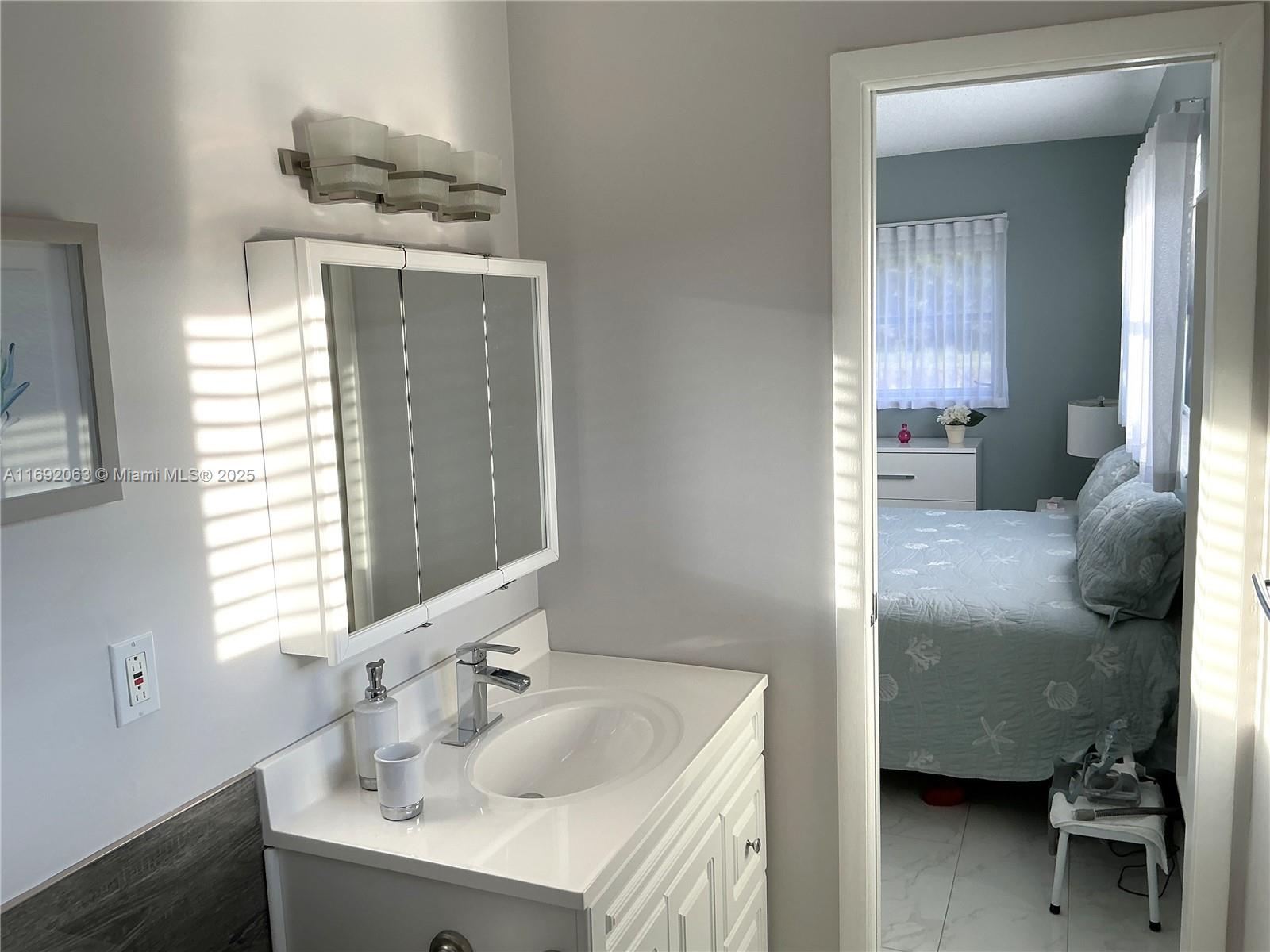 CRESTHAVEN VILLAS CONDO 2 - Residential