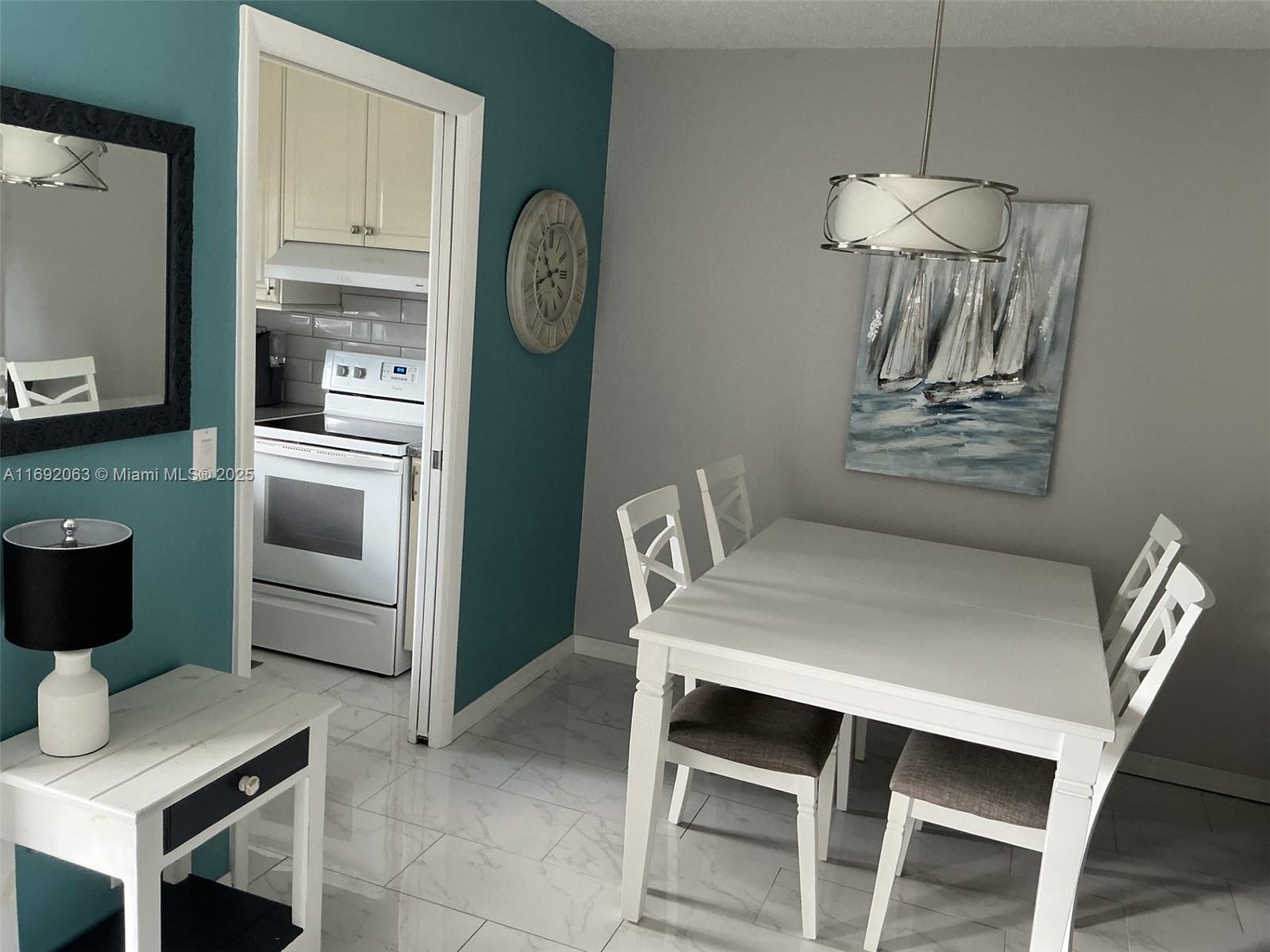 CRESTHAVEN VILLAS CONDO 2 - Residential