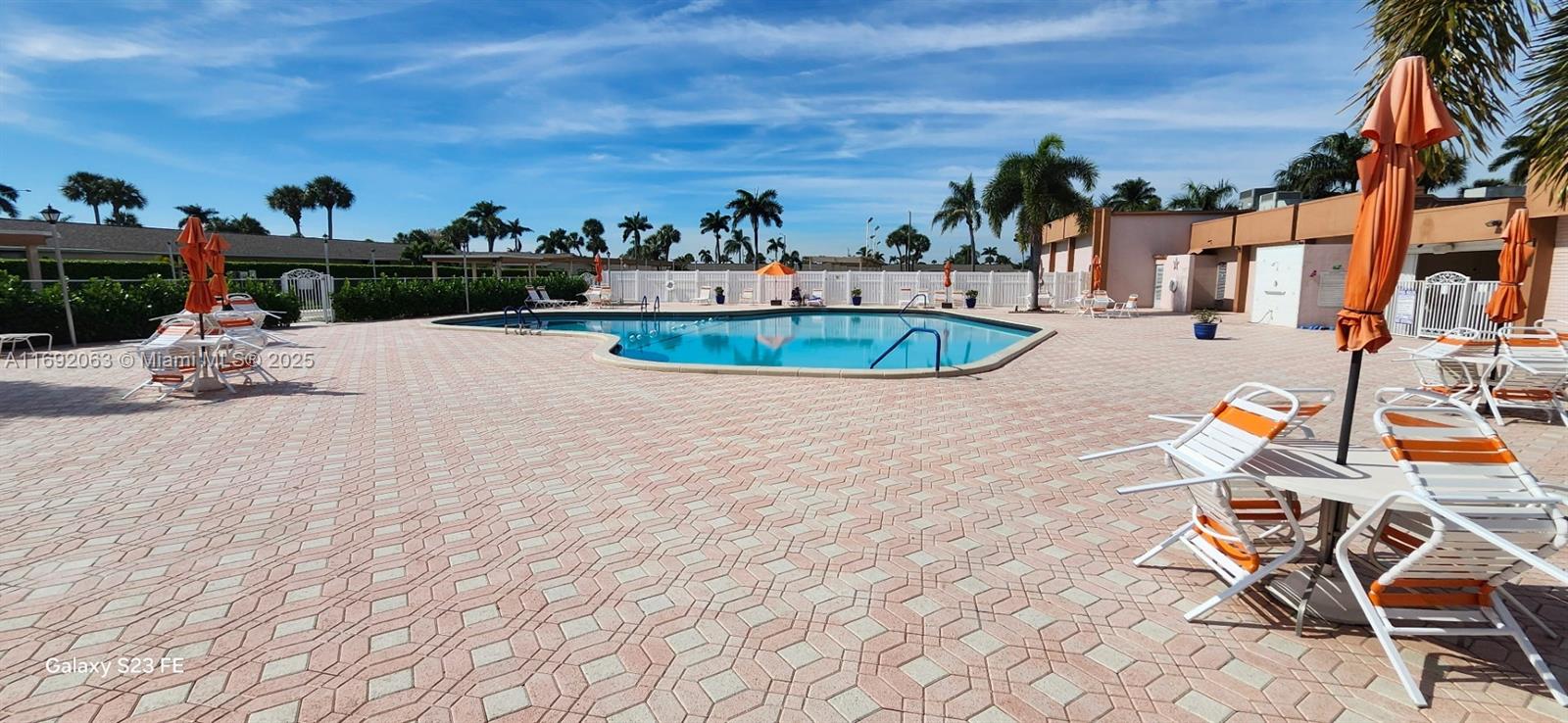 CRESTHAVEN VILLAS CONDO 2 - Residential