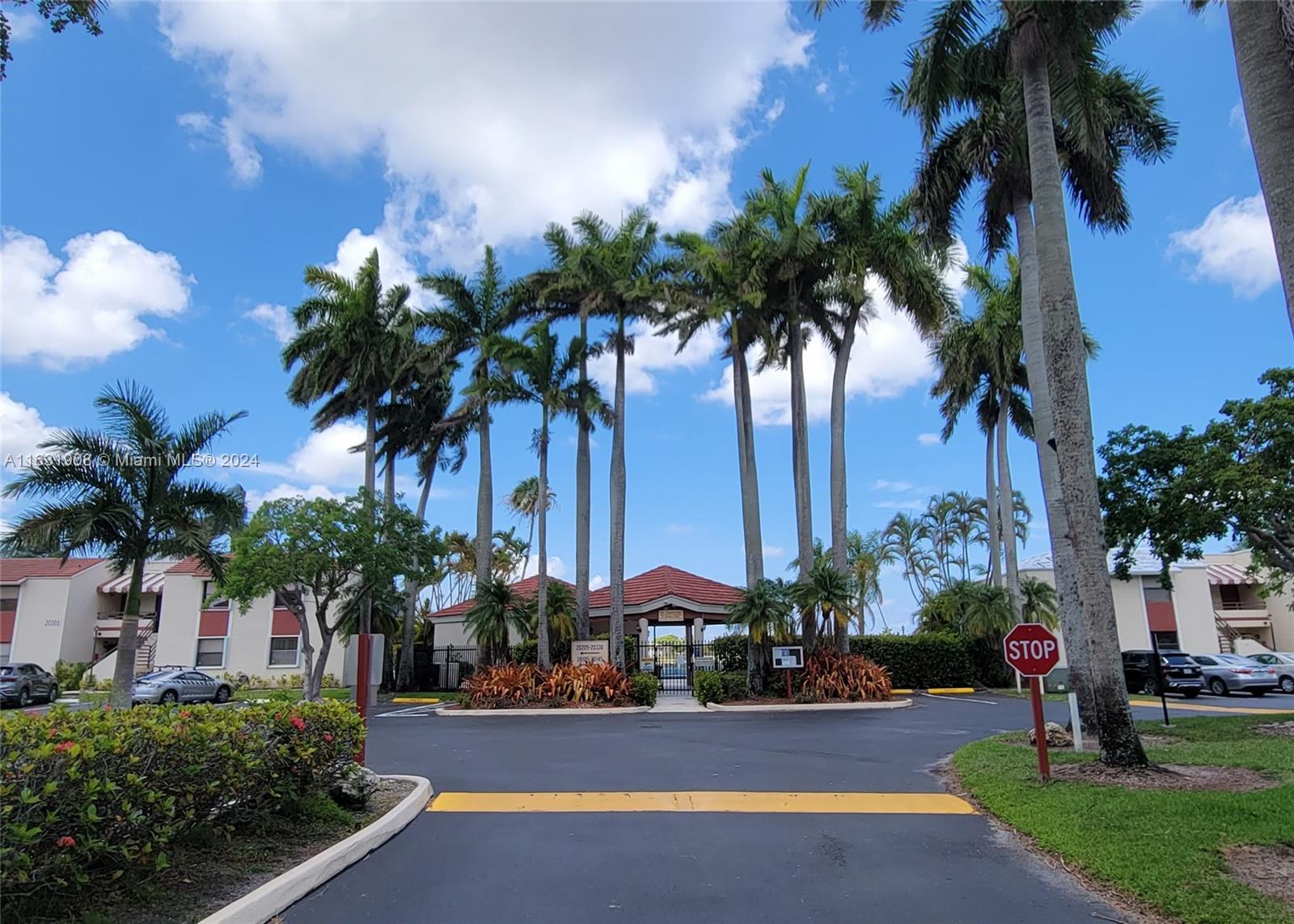 QUATRAINE CONDO III - Residential Lease
