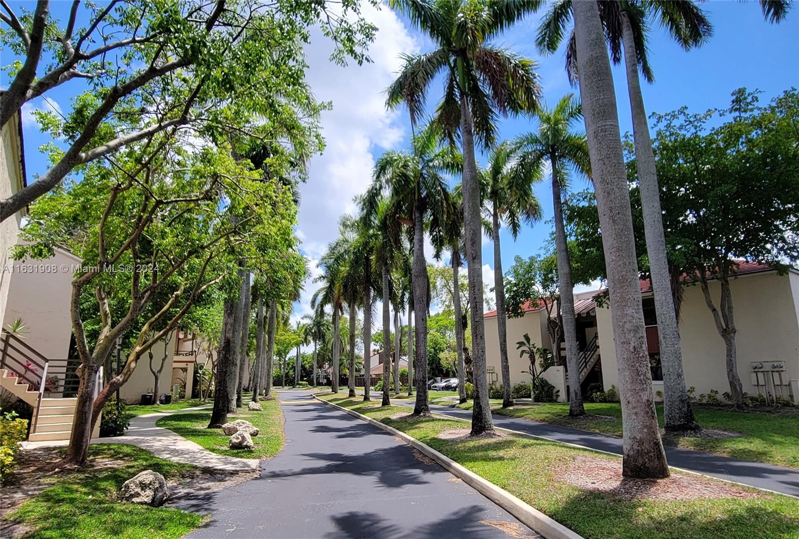 QUATRAINE CONDO III - Residential Lease