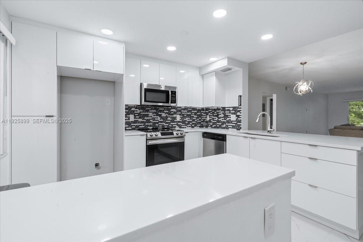 LUCAYA VILLAGE 1-C CONDO - Residential