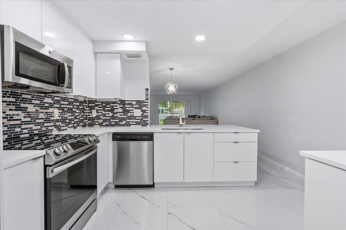 LUCAYA VILLAGE 1-C CONDO - Residential