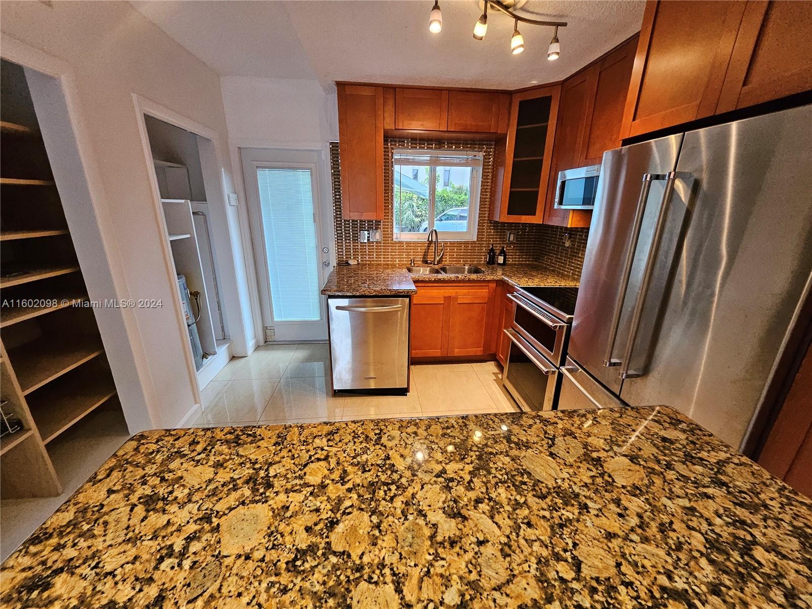 WILTON WEST CONDOMINIUM - Residential Lease