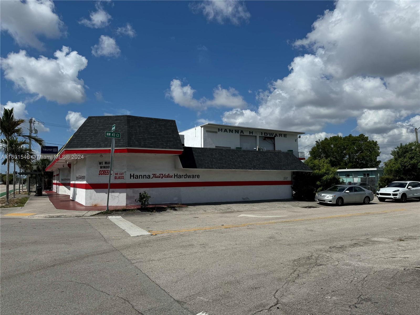 4343 N Andrews Ave