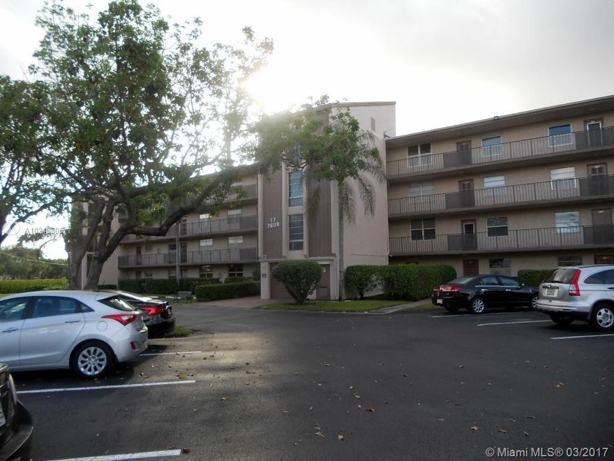 EXTRA LARGE CONDO WITH EXCELLENT GOLF COURSE AND WATERVIEW ENCLOSED FLORIDA ROOM FOR EXTRA LIVING SPACE. WASHER/DRYER IN APT. CERAMIC TILE EXCEPT FOR BEDROOM. VERY CLEAN APT. ASSOC. REPS 55 PLUS NO LEASING FRIST 2 YEARS OF OWNERSHIP