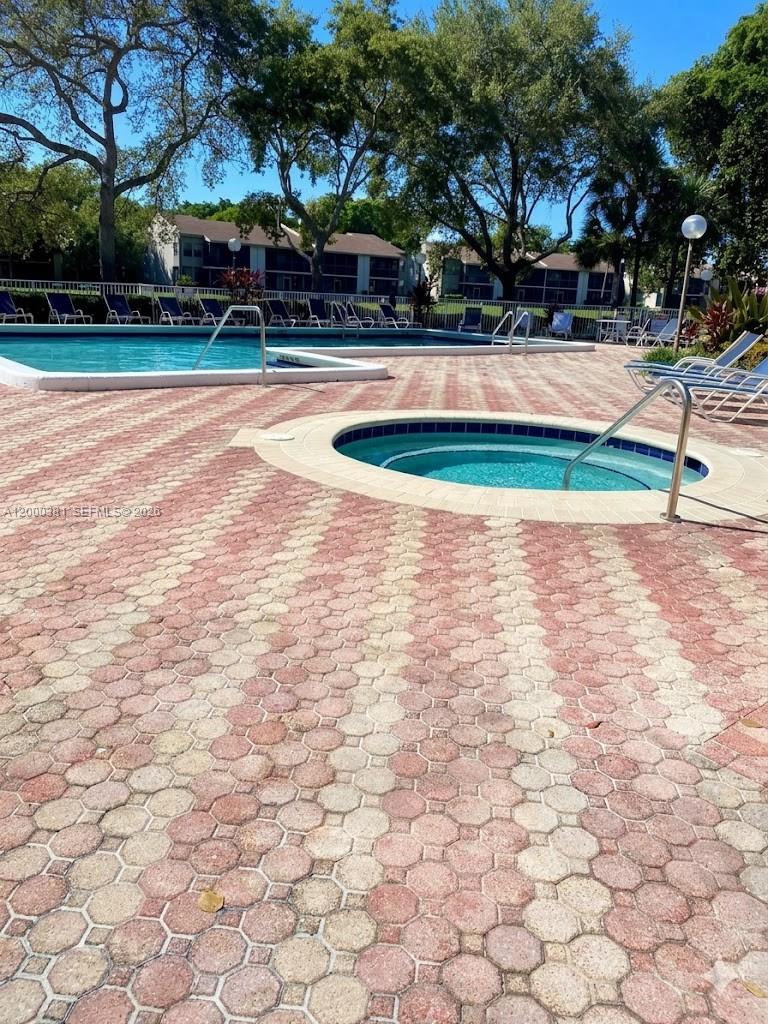 MEADOWRIDGE EAST CONDO - Residential