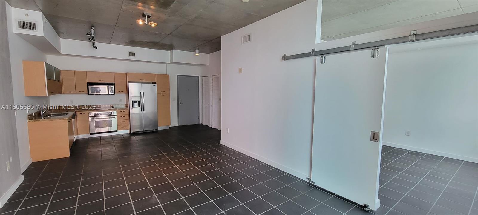 UPTOWN LOFTS CONDO - Residential