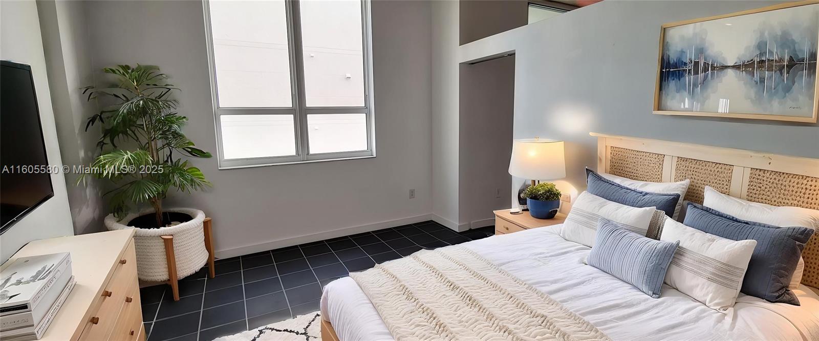UPTOWN LOFTS CONDO - Residential