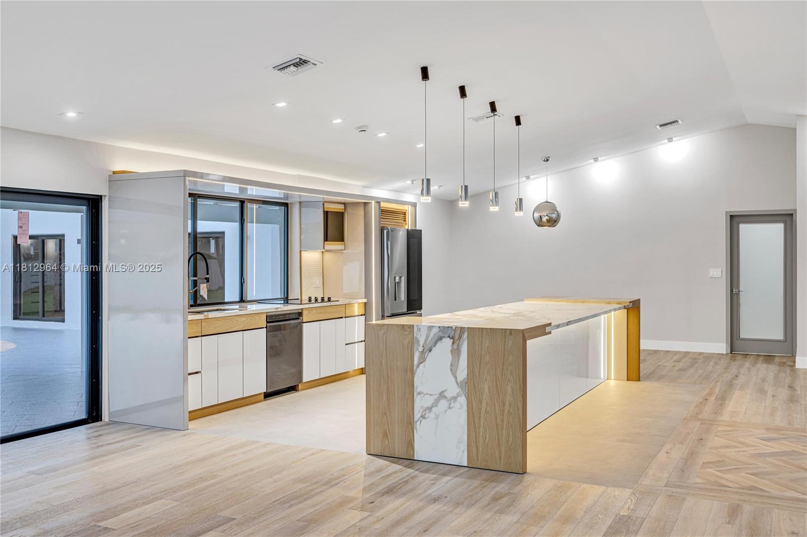 MARY ANN ESTATES 1ST ADDN - Residential