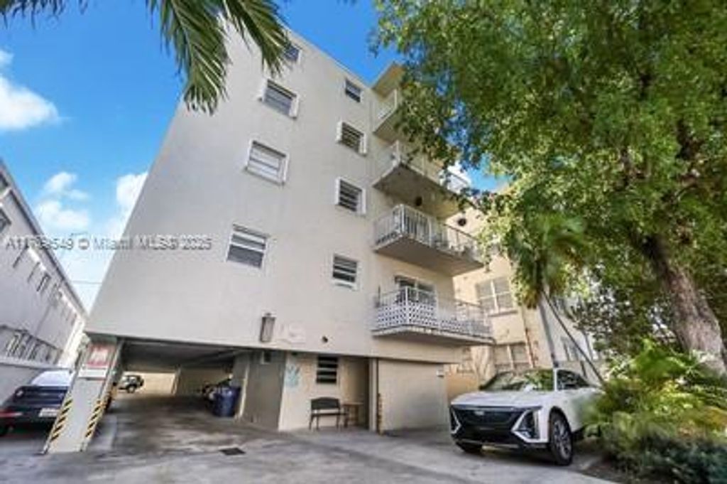 listing image 0