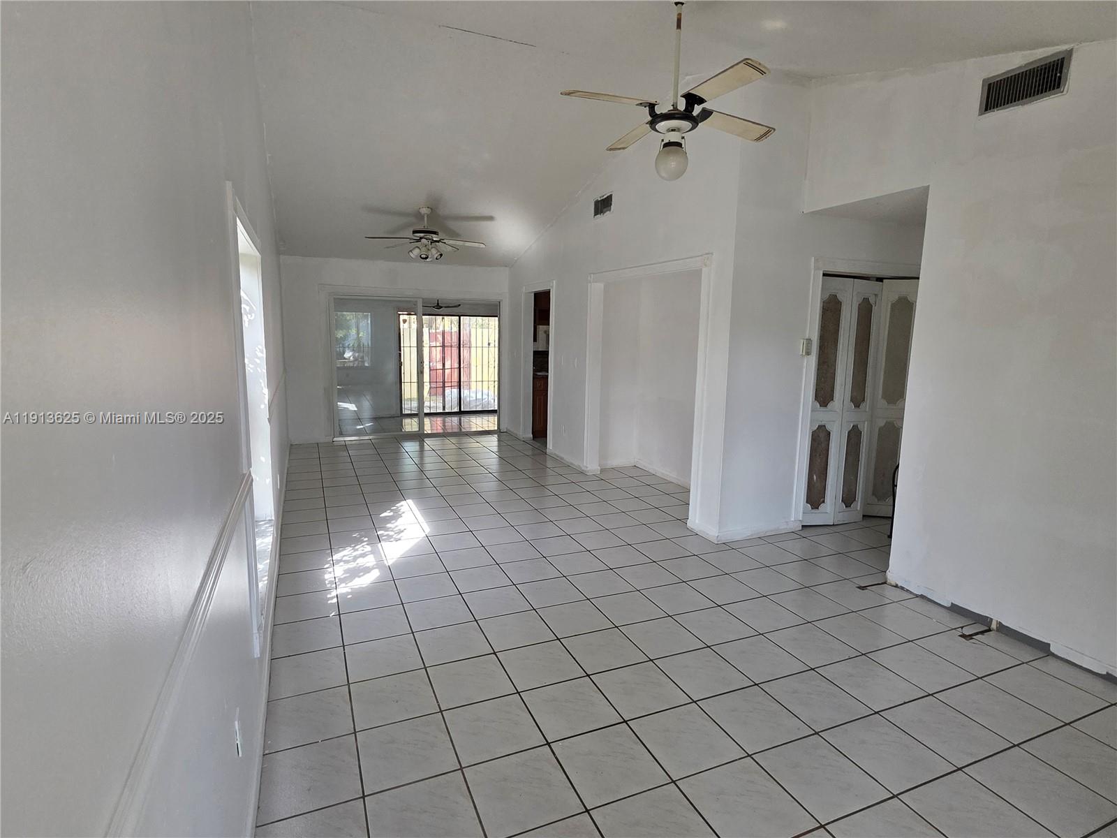 EVERGREEN HOMES VILLAS - Residential