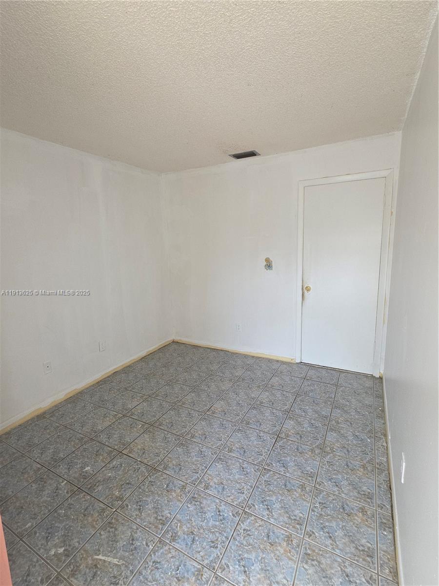 EVERGREEN HOMES VILLAS - Residential