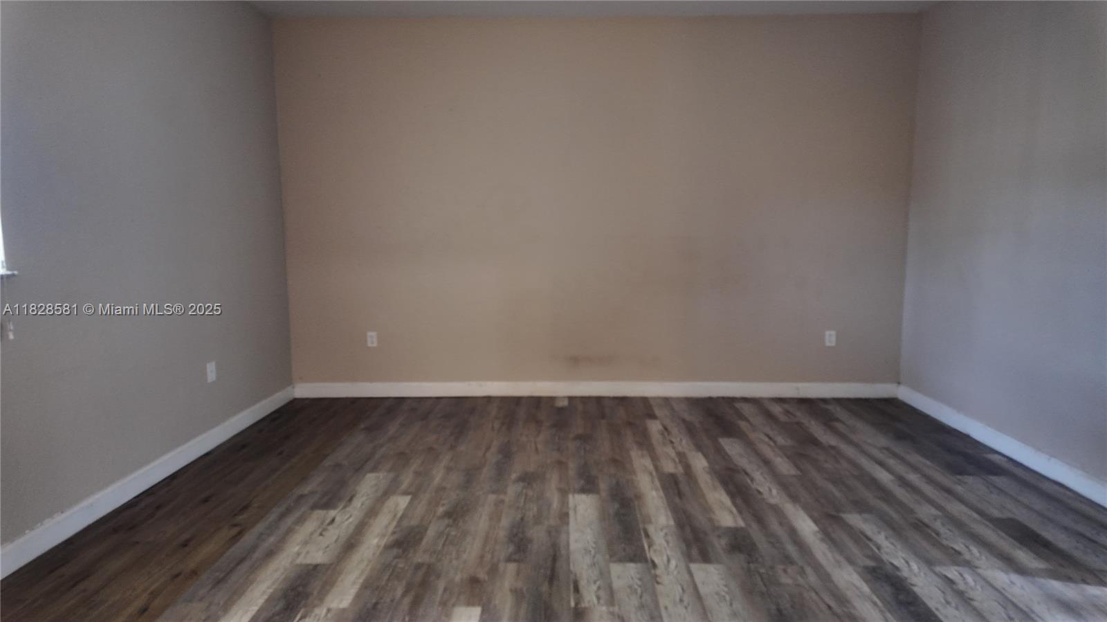 374 NE 27th Ave 203