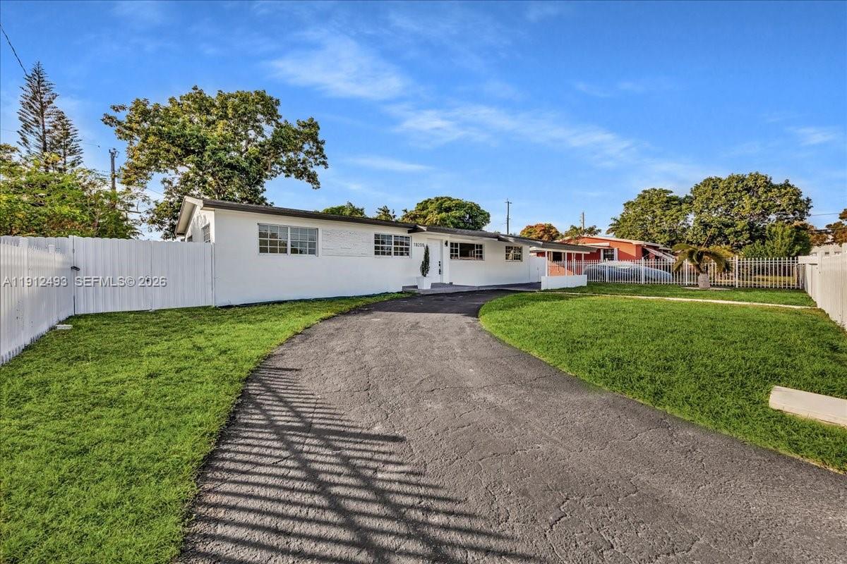 SCOTT LAKE MANOR SEC 2 - Residential