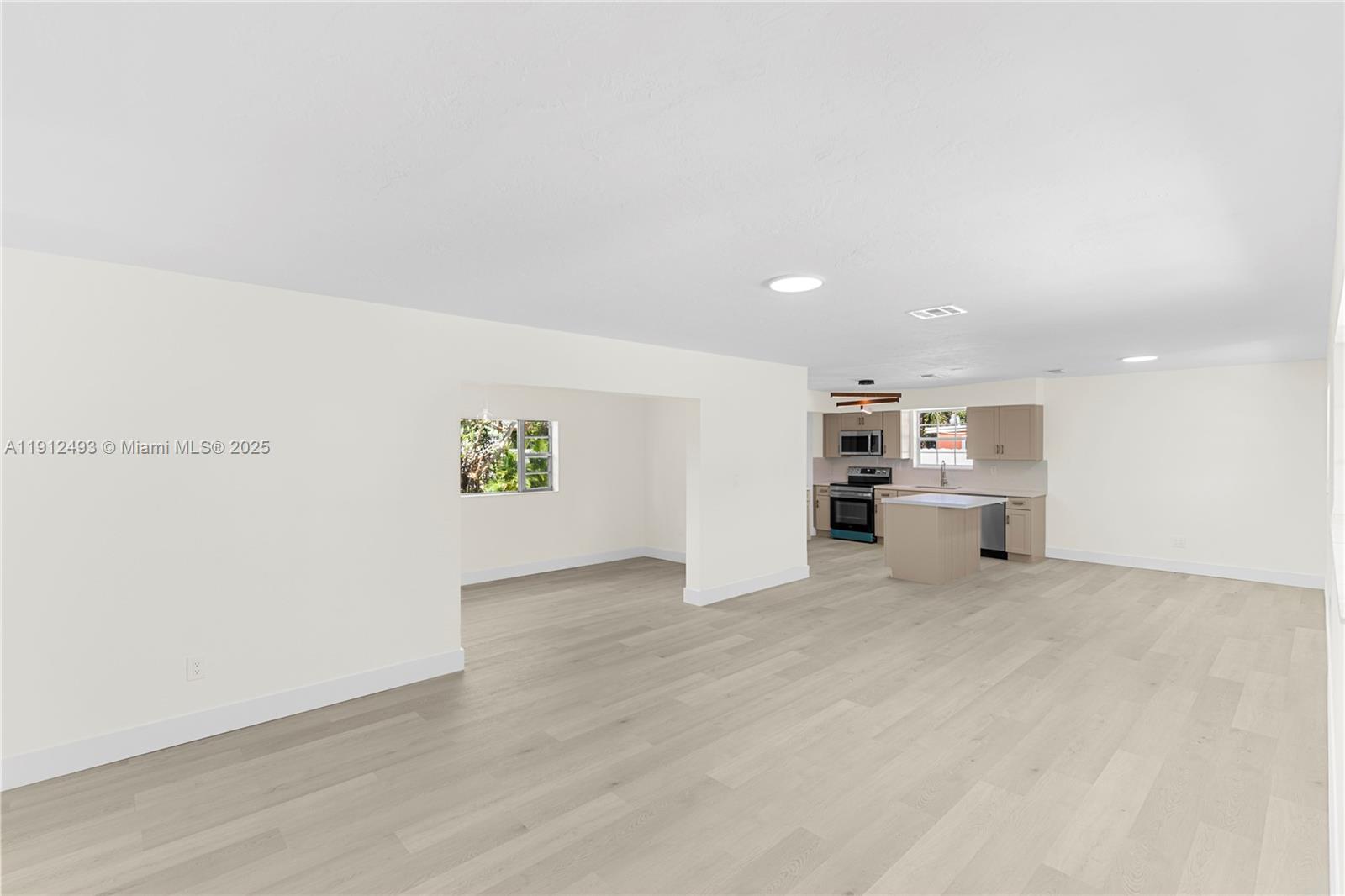 SCOTT LAKE MANOR SEC 2 - Residential