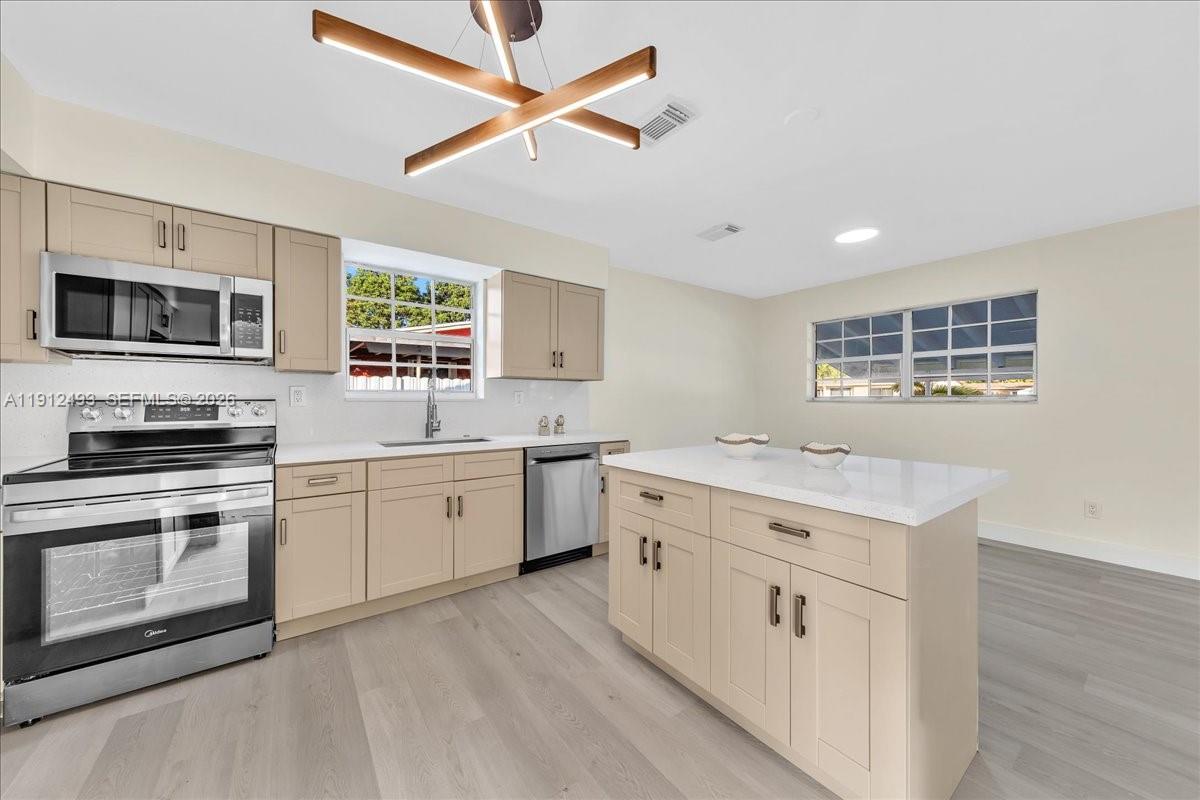 SCOTT LAKE MANOR SEC 2 - Residential