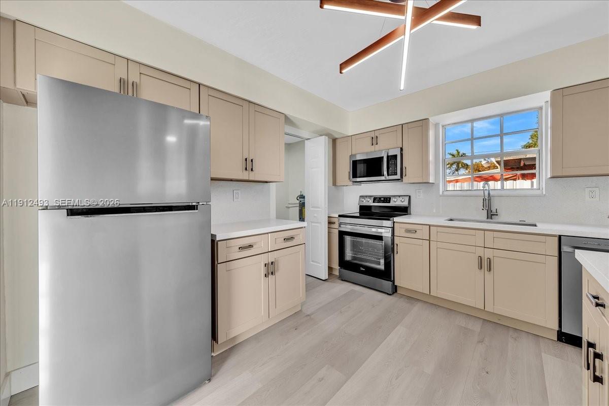 SCOTT LAKE MANOR SEC 2 - Residential