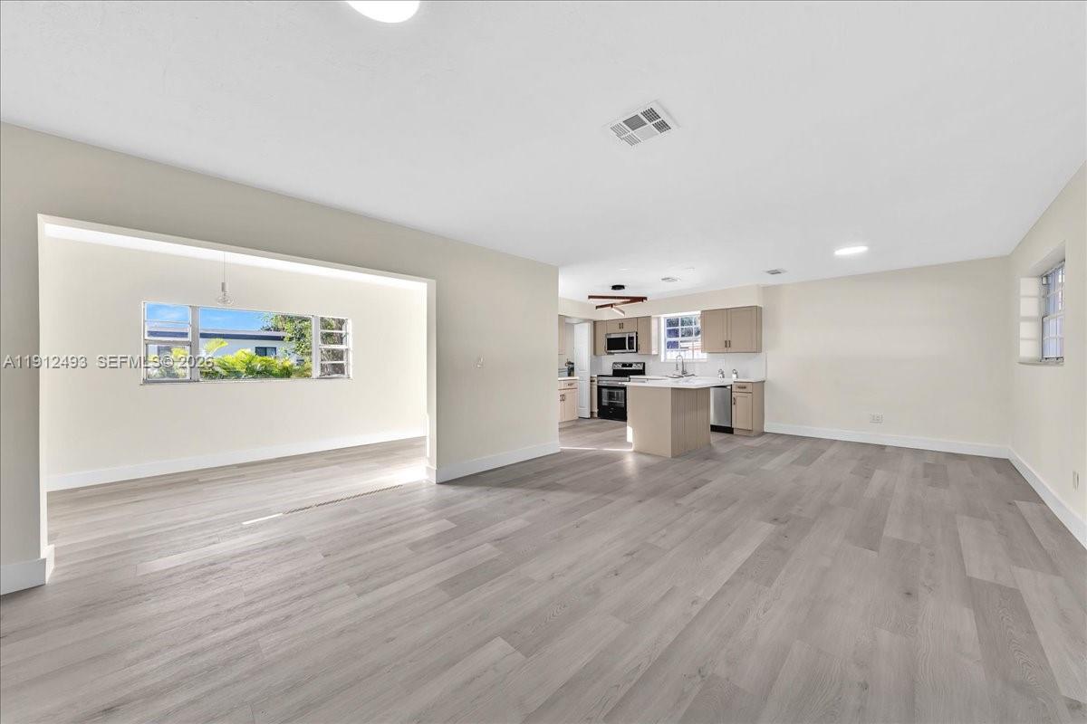 SCOTT LAKE MANOR SEC 2 - Residential