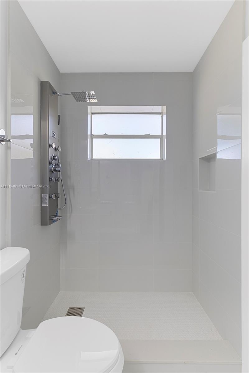 SCOTT LAKE MANOR SEC 2 - Residential