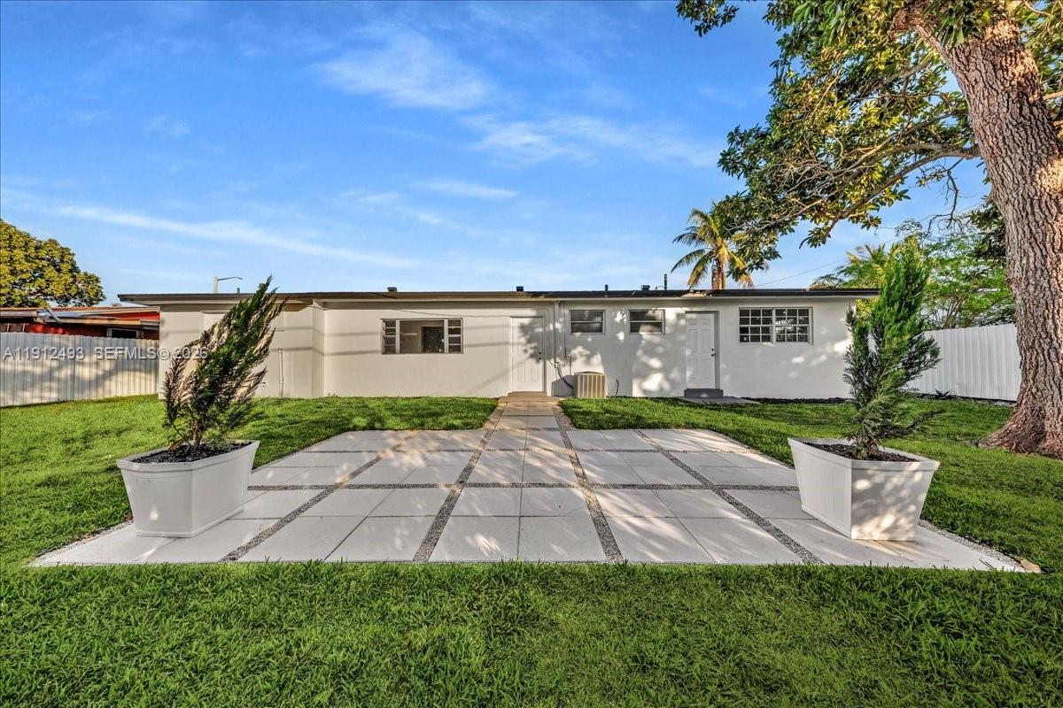 SCOTT LAKE MANOR SEC 2 - Residential